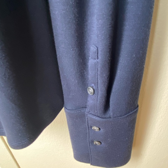 Banana Republic Women’s Long Sleeve Button Up - Picture 4 of 6